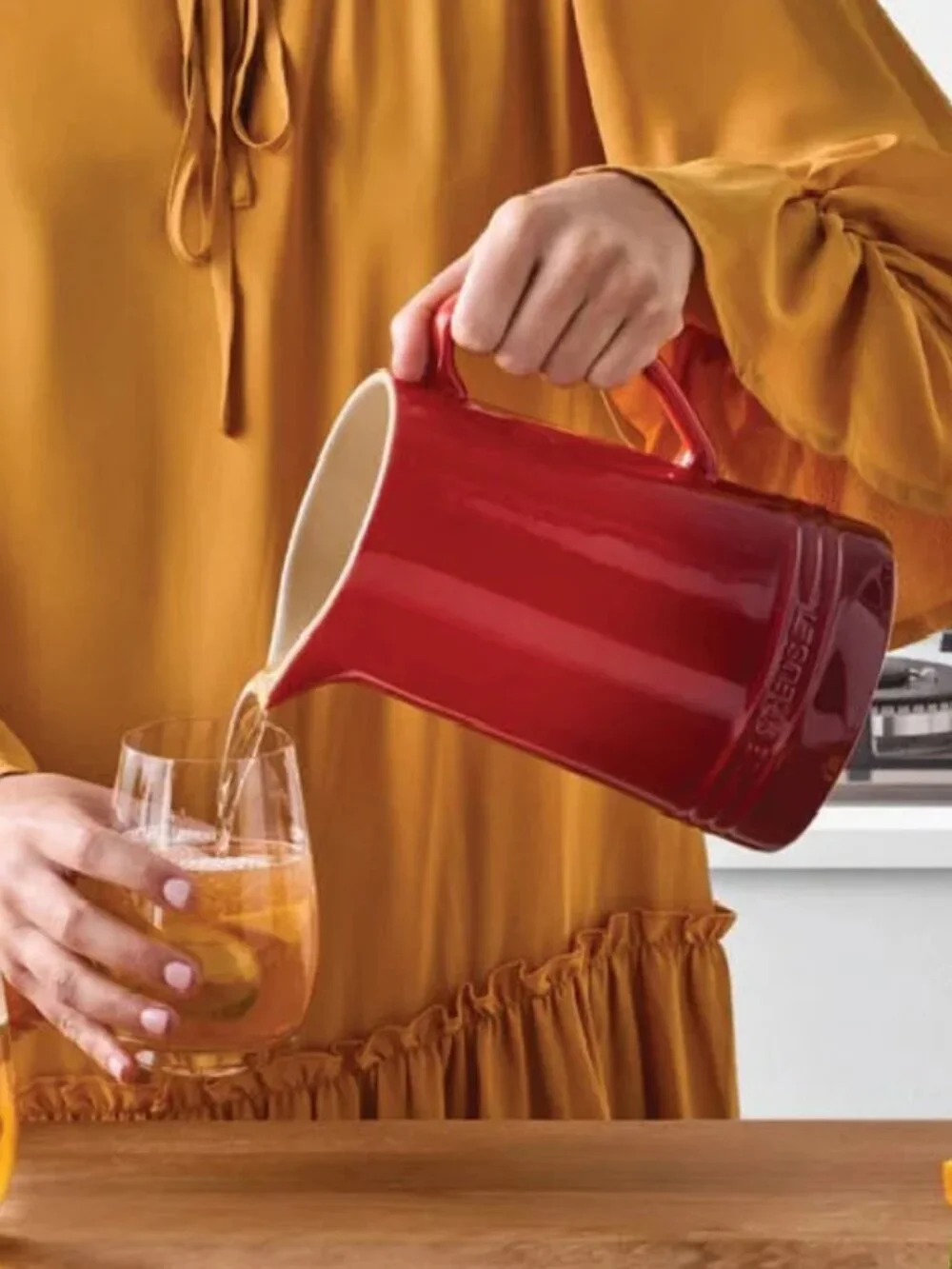 Le Creuset Signature Pitcher - Color Cerise